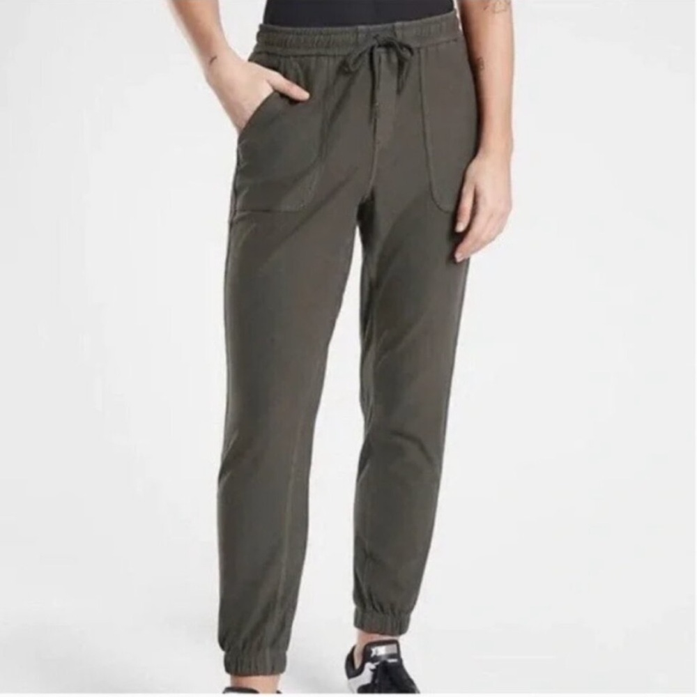 Athleta Farallon Gray Charcoal Jogger Size 4